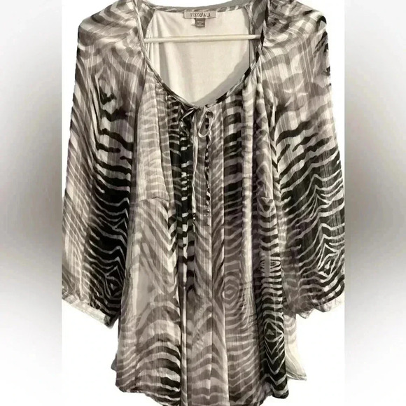 Roz & Ali 1X Sheer  Pleated Chest 3/4 Sleeve Animal Print Keyhole EUC - Picture 1 of 4